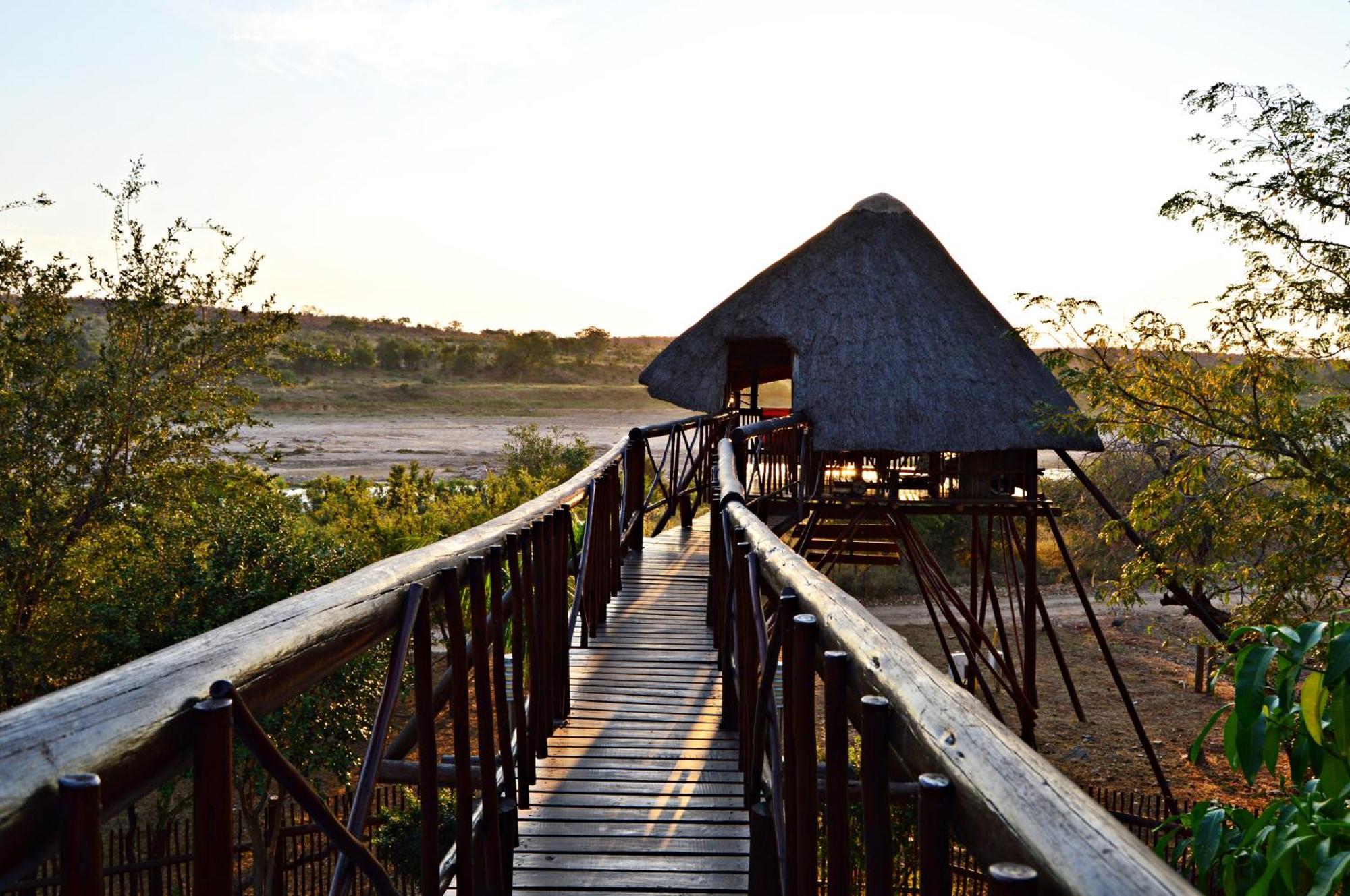 Bona Ngwenya Lodge & Safaris Marloth Park Exteriör bild