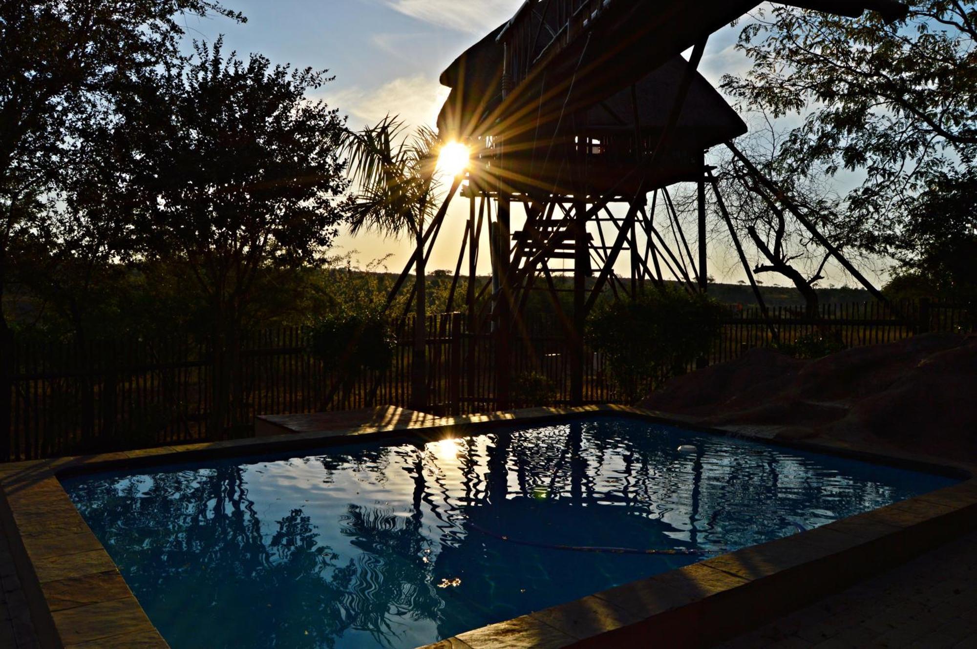 Bona Ngwenya Lodge & Safaris Marloth Park Exteriör bild